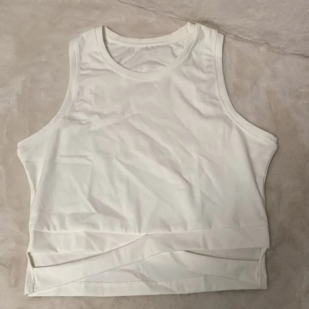 Women Crop Top Sleeveless White Color Size M